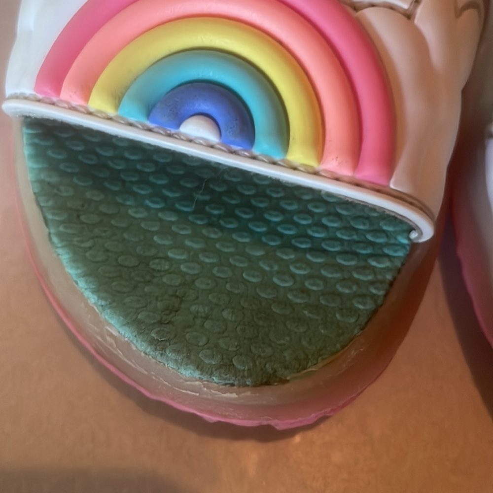 Carter’s Rainbow sandals Light up sole. - Picture 4 of 6